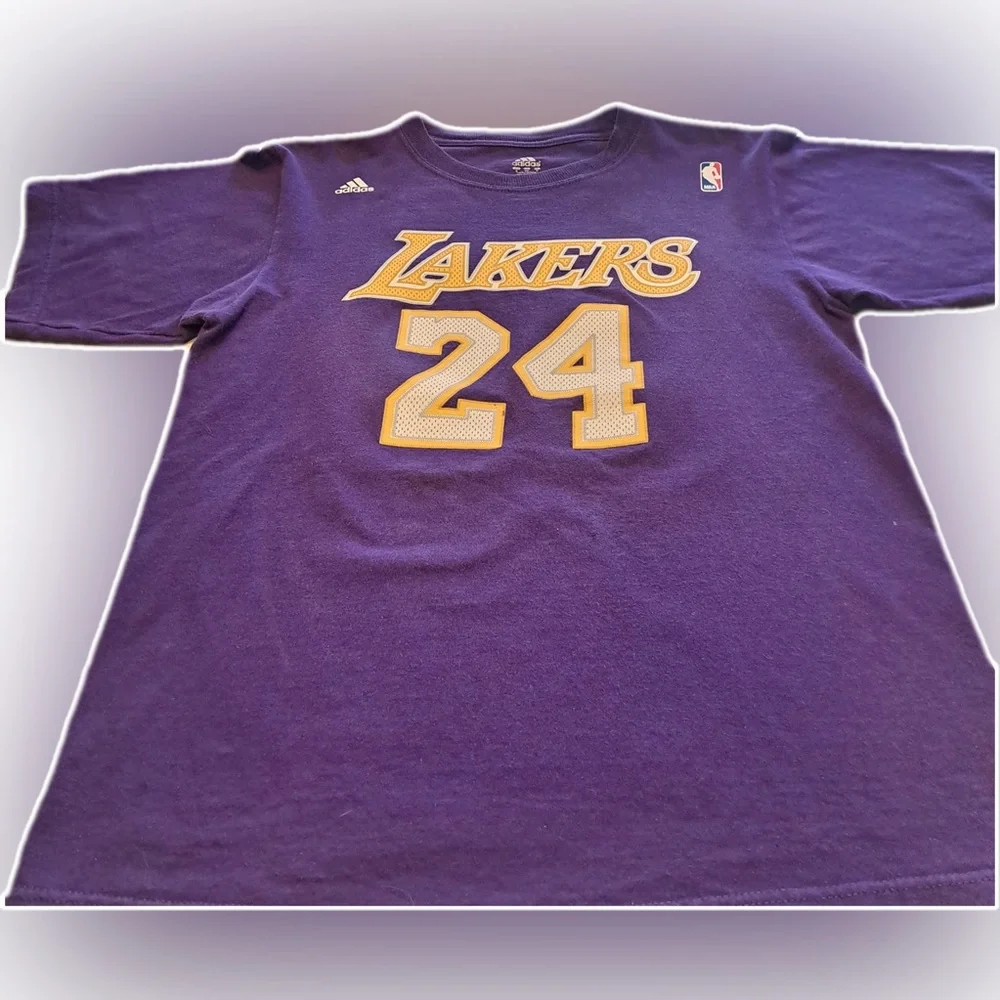 Adidas Kobe Bryant men’s small t-shirt